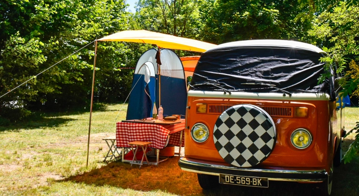 Motor-home pitch, Camping du lac de Saint-Pardoux