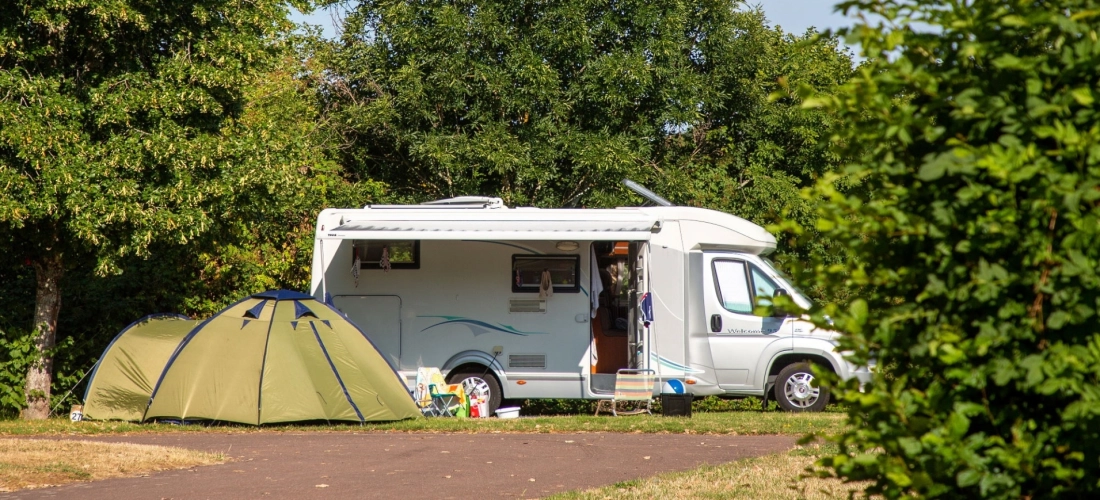 Staanplaatsen voor caravan/camper/tent
