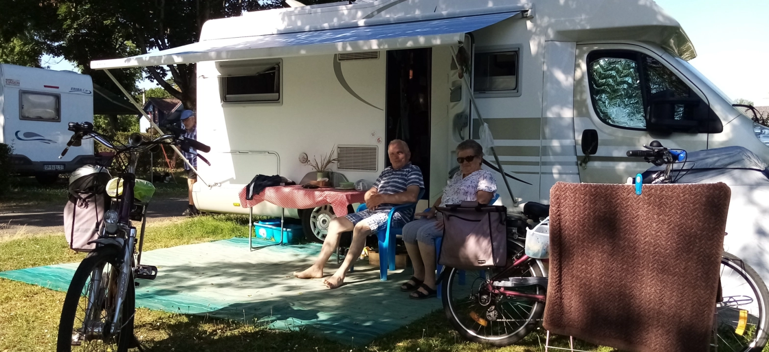 Emplacement caravane/camping-car/tente