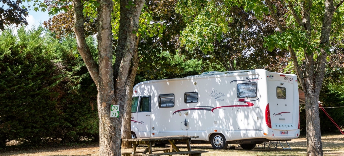 Emplacement caravane/camping-car/tente